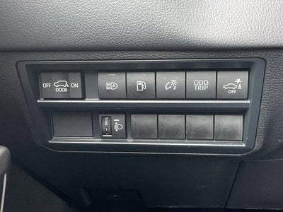 2025 Toyota Sequoia Platinum 4WD (Natl)