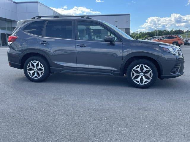 2023 Subaru Forester Premium CVT