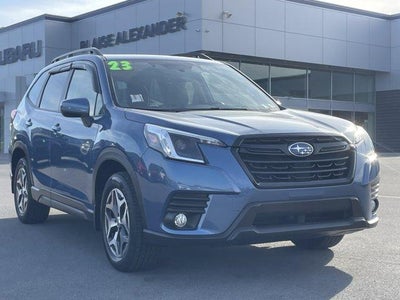 2023 Subaru Forester Premium CVT