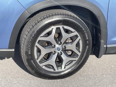 2023 Subaru Forester Premium CVT