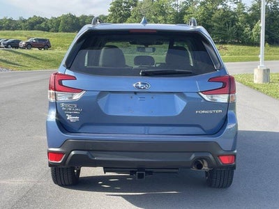 2023 Subaru Forester Premium CVT