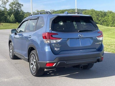 2023 Subaru Forester Premium CVT