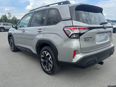 2025 Subaru Forester Premium AWD