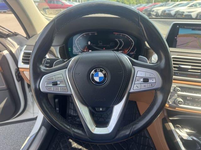 2022 BMW 740i xDrive Sedan