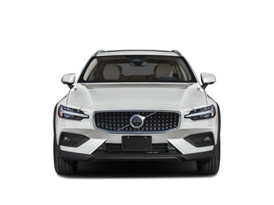 2025 Volvo V60 Cross Country B5 AWD Plus