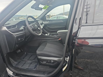 2025 Jeep Grand Cherokee Laredo X 4x4