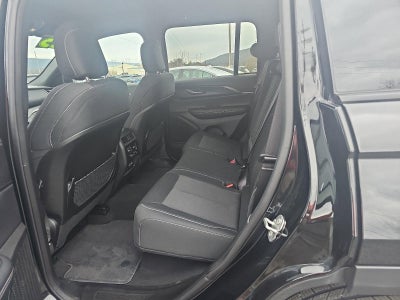 2025 Jeep Grand Cherokee Laredo X 4x4