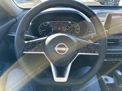 2024 Nissan Altima 2.5 SV Sedan