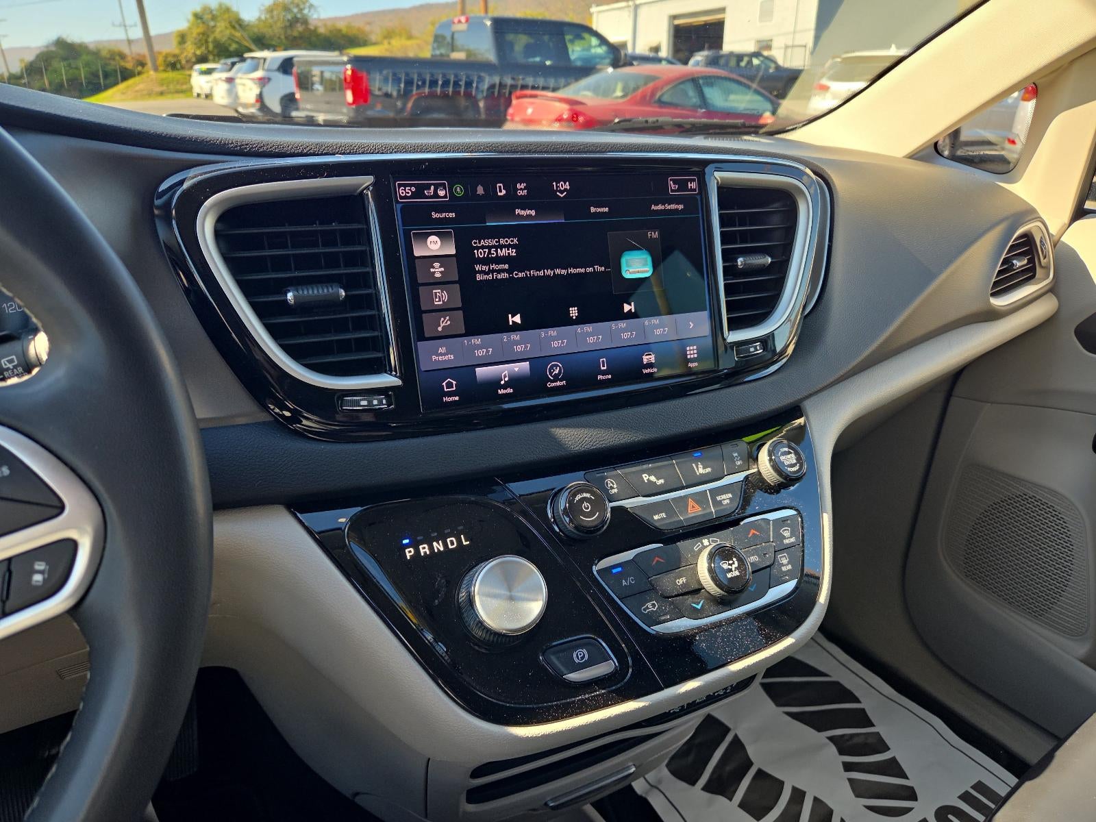 2024 Chrysler Pacifica Touring L FWD