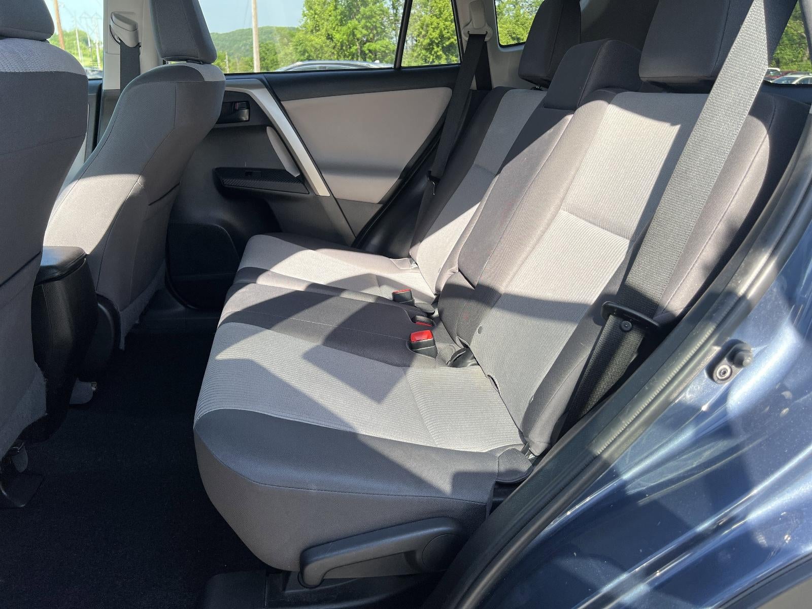 2014 Toyota RAV4 AWD 4dr LE (Natl)