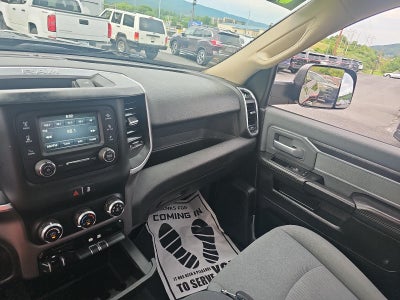 2019 RAM 3500 Big Horn 4x4 Crew Cab 8' Box