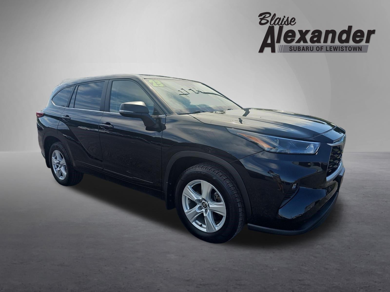 2023 Toyota Highlander LE AWD (SE)