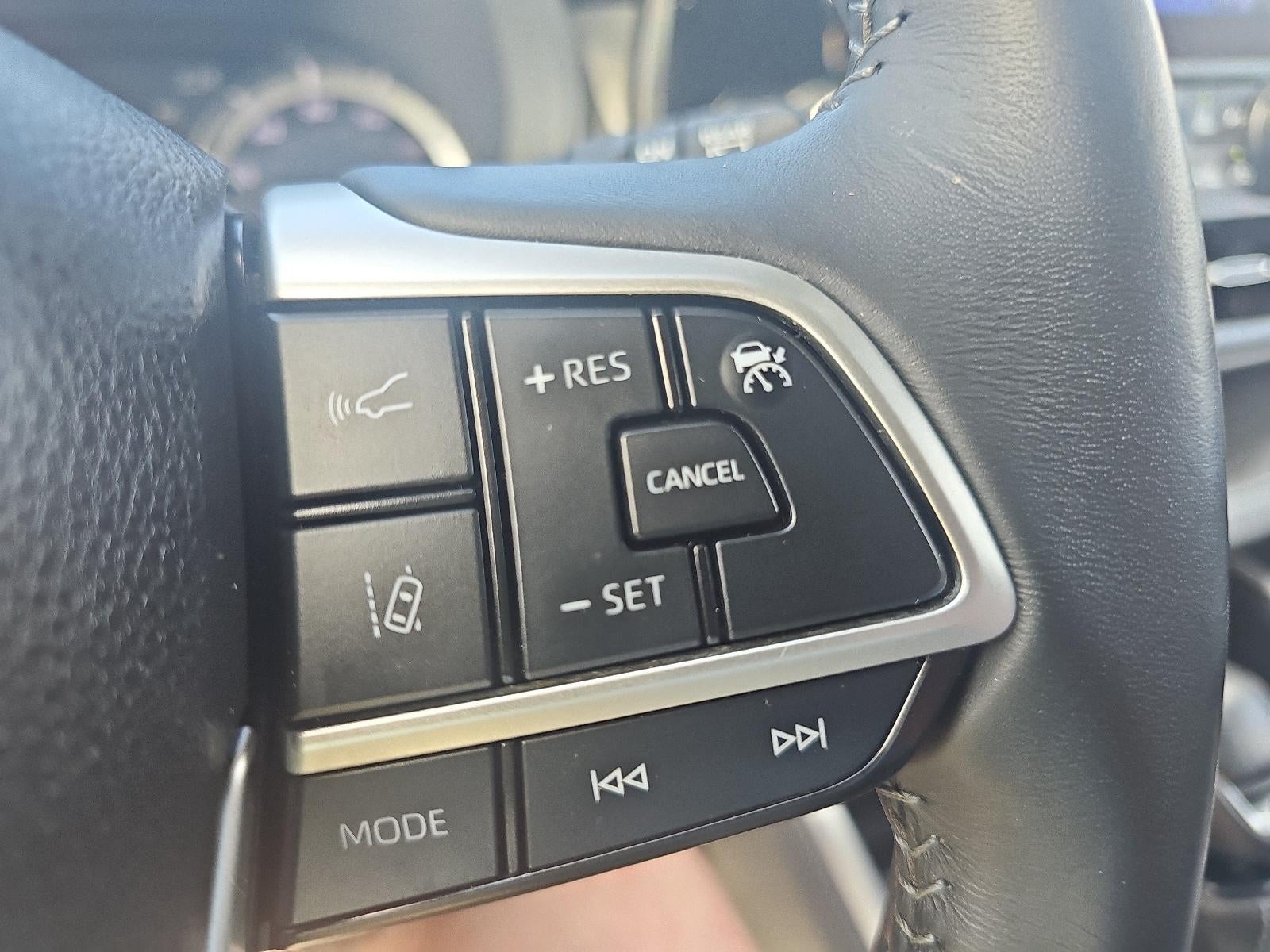 2023 Toyota Highlander LE AWD (SE)