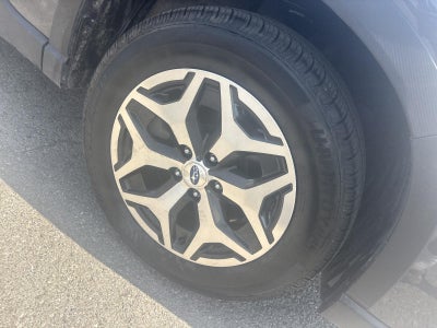 2022 Subaru Forester Premium CVT