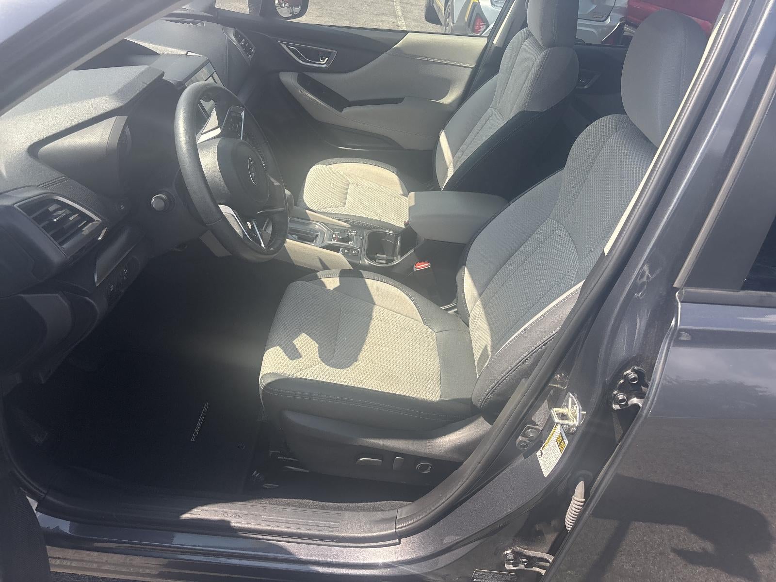 2022 Subaru Forester Premium CVT