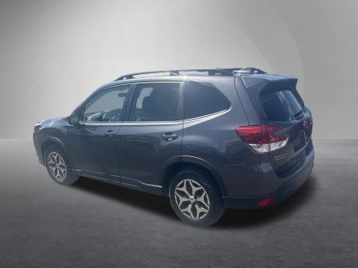 2022 Subaru Forester Premium CVT