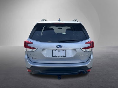 2023 Subaru Forester Premium CVT