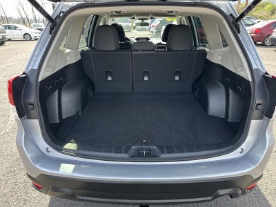 2023 Subaru Forester Premium CVT