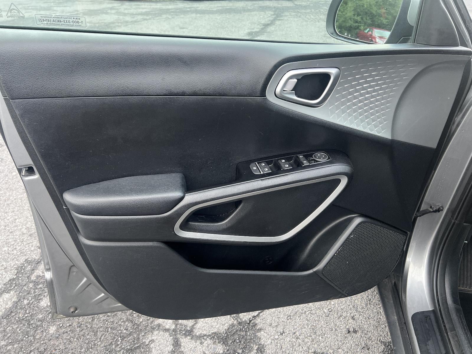 2024 Kia Soul LX IVT
