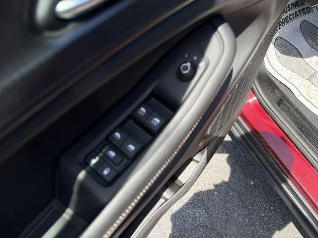 2023 Jeep Grand Cherokee L Laredo 4x4