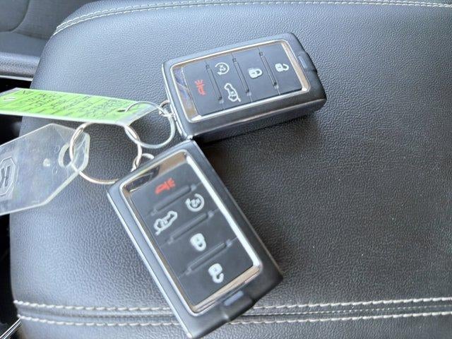 2023 Jeep Grand Cherokee L Laredo 4x4