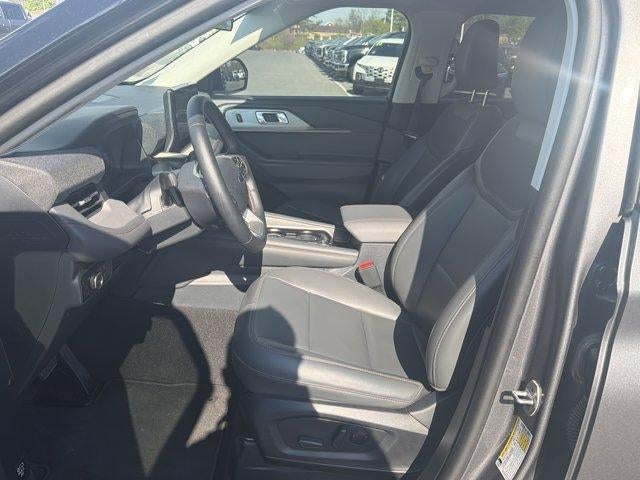 2025 Ford Explorer Active RWD