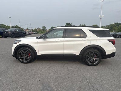 2025 Ford Explorer ST 4WD