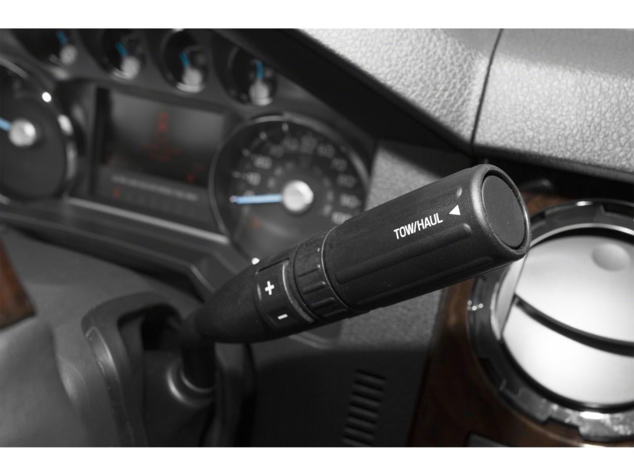 2015 Ford Super Duty F-250 SRW 4WD Crew Cab 6-3/4 Ft Box Lariat