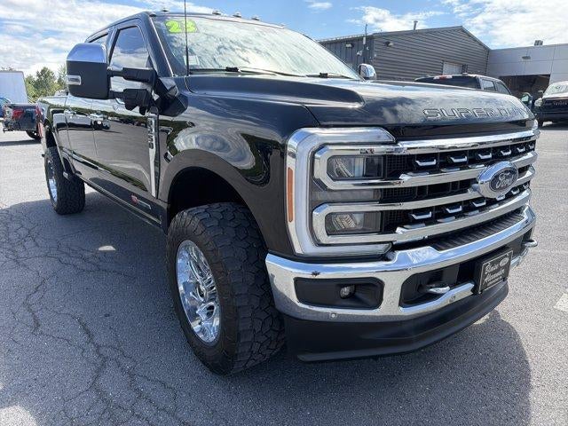 2023 Ford Super Duty F-250 SRW LARIAT 4WD Crew Cab 6.75' Box