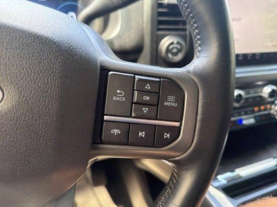 2023 Ford Super Duty F-250 SRW LARIAT 4WD Crew Cab 6.75' Box