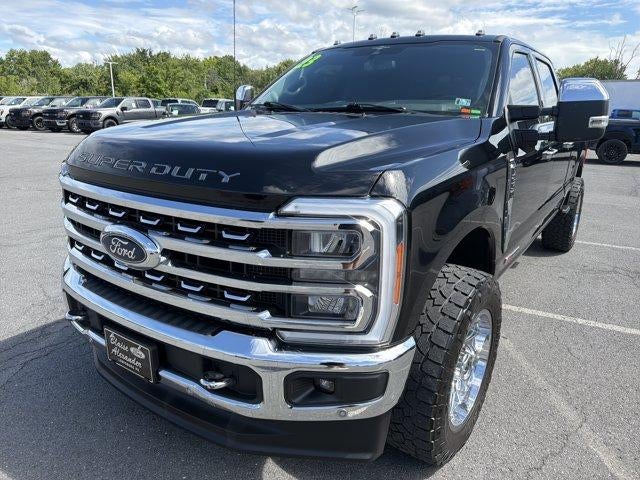 2023 Ford Super Duty F-250 SRW LARIAT 4WD Crew Cab 6.75' Box