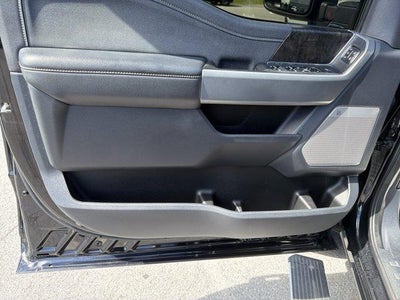 2023 Ford Super Duty F-250 SRW LARIAT 4WD Crew Cab 6.75' Box