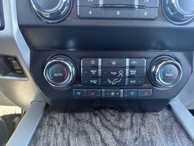 2019 Ford Super Duty F-350 SRW LARIAT 4WD Crew Cab 6.75' Box