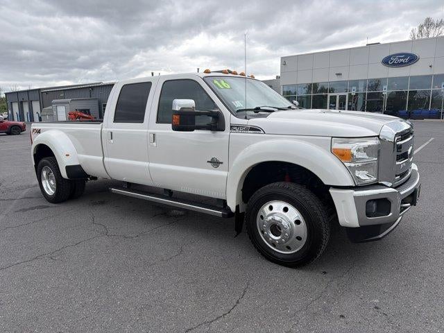 2016 Ford Super Duty F-450 DRW 4WD Crew Cab 8 Ft Box Lariat
