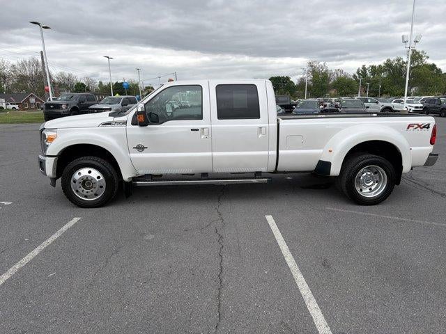 2016 Ford Super Duty F-450 DRW 4WD Crew Cab 8 Ft Box Lariat
