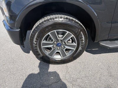 2015 Ford F-150 4WD SuperCrew 5-1/2 Ft Box XLT