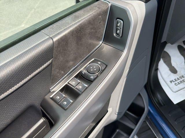 2025 Ford F-150 XLT 4WD SuperCrew 5.5' Box