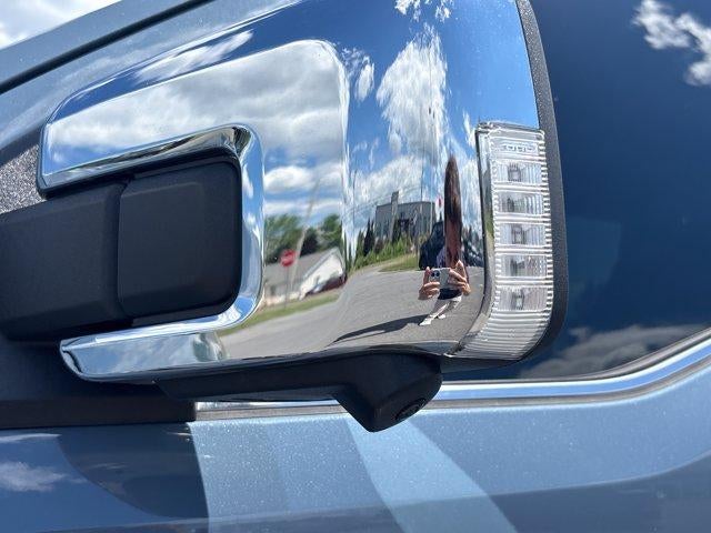 2023 Ford F-150 LARIAT 4WD SuperCrew 5.5' Box