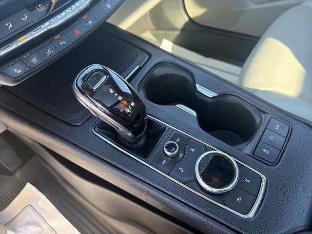 2022 Cadillac XT4 AWD 4dr Premium Luxury