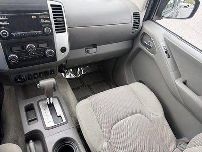 2014 Nissan Frontier 4WD Crew Cab SWB Auto SV
