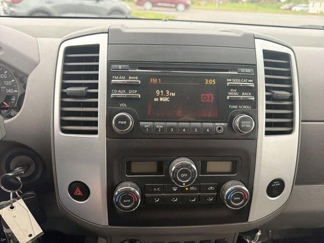 2014 Nissan Frontier 4WD Crew Cab SWB Auto SV