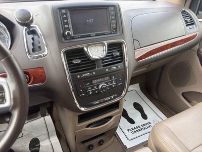 2013 Chrysler Town & Country 4dr Wgn Touring-L