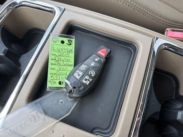 2013 Chrysler Town & Country 4dr Wgn Touring-L