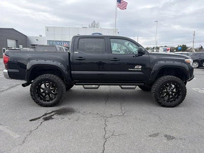 2019 Toyota Tacoma 4WD 4WD SR5 Double Cab 5' Bed V6 AT (GS)