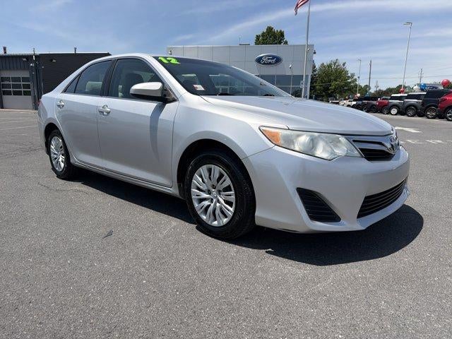 2012 Toyota Camry 4dr Sdn I4 Auto LE (Natl)