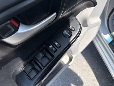 2012 Toyota Camry 4dr Sdn I4 Auto LE (Natl)