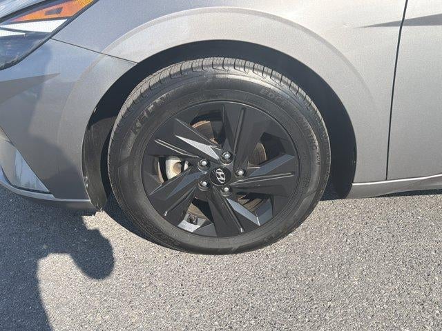 2023 Hyundai ELANTRA SEL IVT