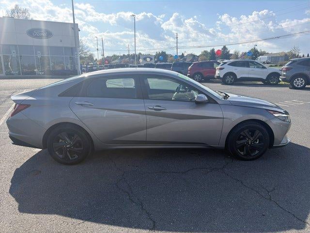 2023 Hyundai ELANTRA SEL IVT