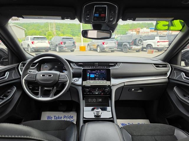 2023 Jeep Grand Cherokee Altitude 4x4