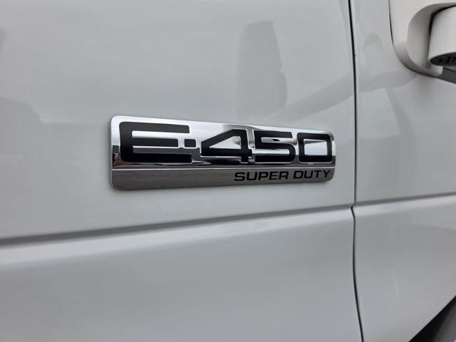 2012 Ford Econoline Commercial Cutaway E-450 Super Duty 158" DRW